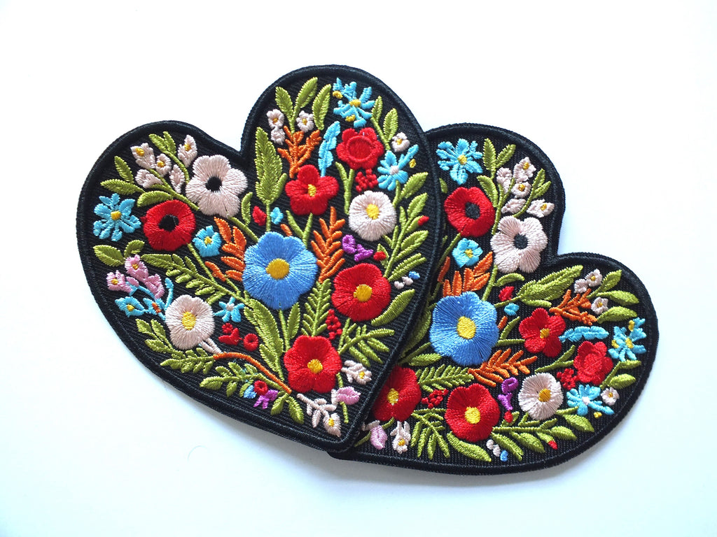 Cute Heart Flower Patch Embroidered Iron On or Hook and Loop Aesthetic Appliqué for Backpacks Jackets & DIY Projects Floral Heart Patch