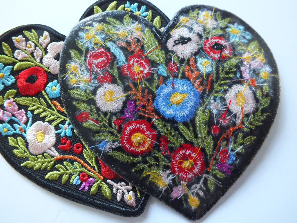 Cute Heart Flower Patch Embroidered Iron On or Hook and Loop Aesthetic Appliqué for Backpacks Jackets & DIY Projects Floral Heart Patch