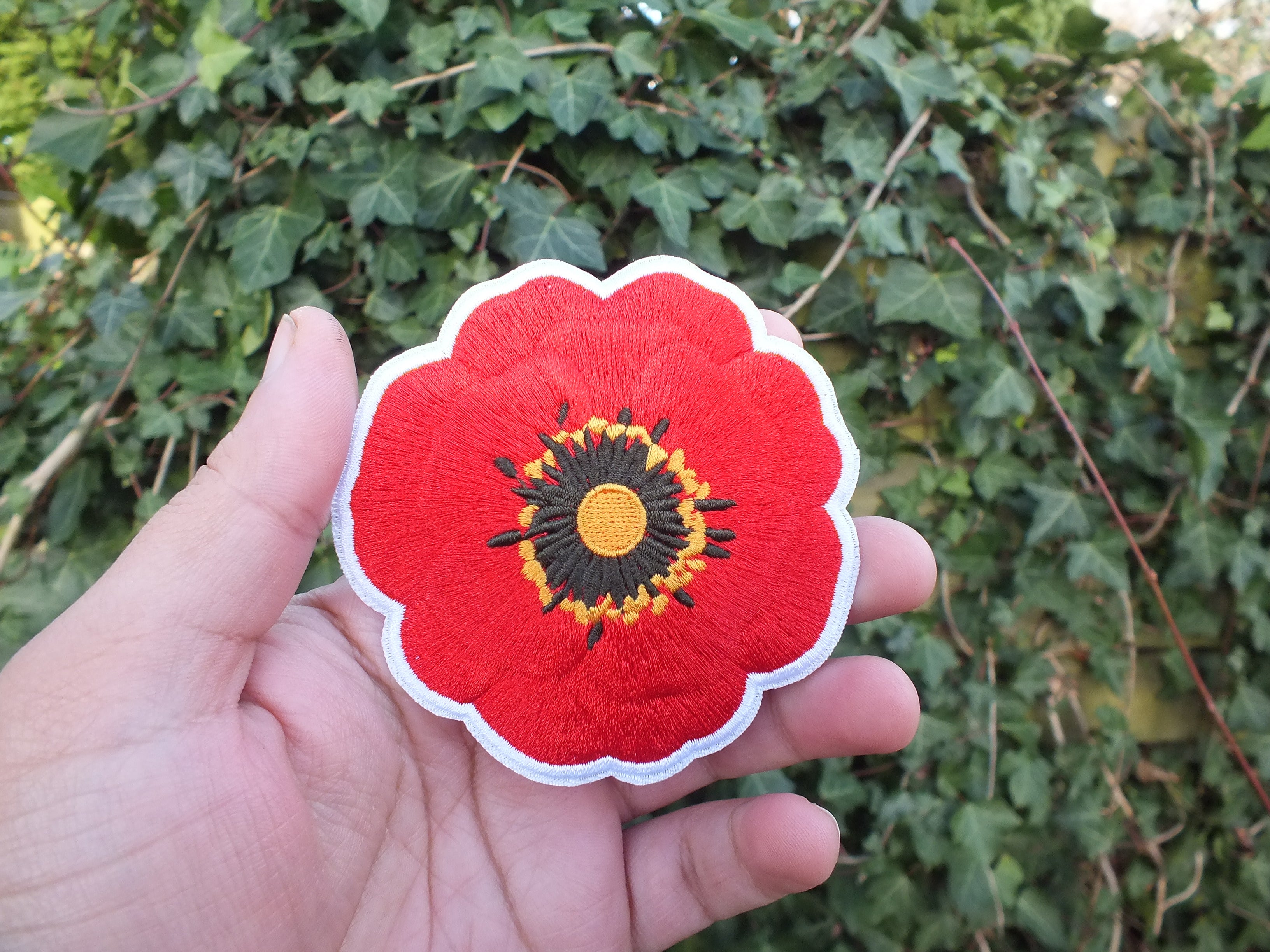 Poppy Flower Patch Embroidered Remembrance Badge Iron On Hook and Loop Poppy Flower Iron On Patch Removable Poppy Flower Patch