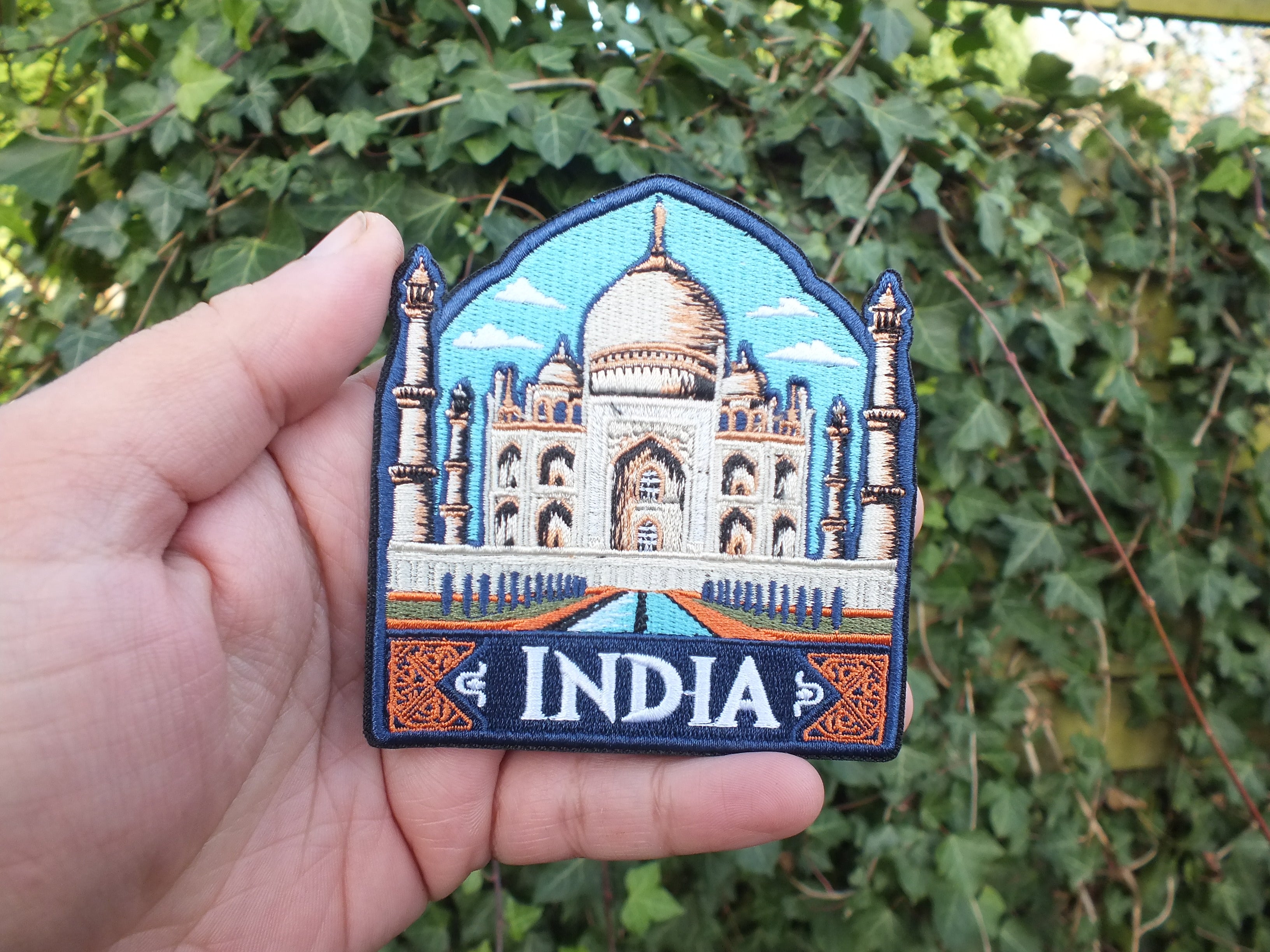 India Travel Patch Iron On Embroidered Taj Mahal Appliqué Wonder of World Travel Souvenir Patch for Jacket Backpack World City Keepsake