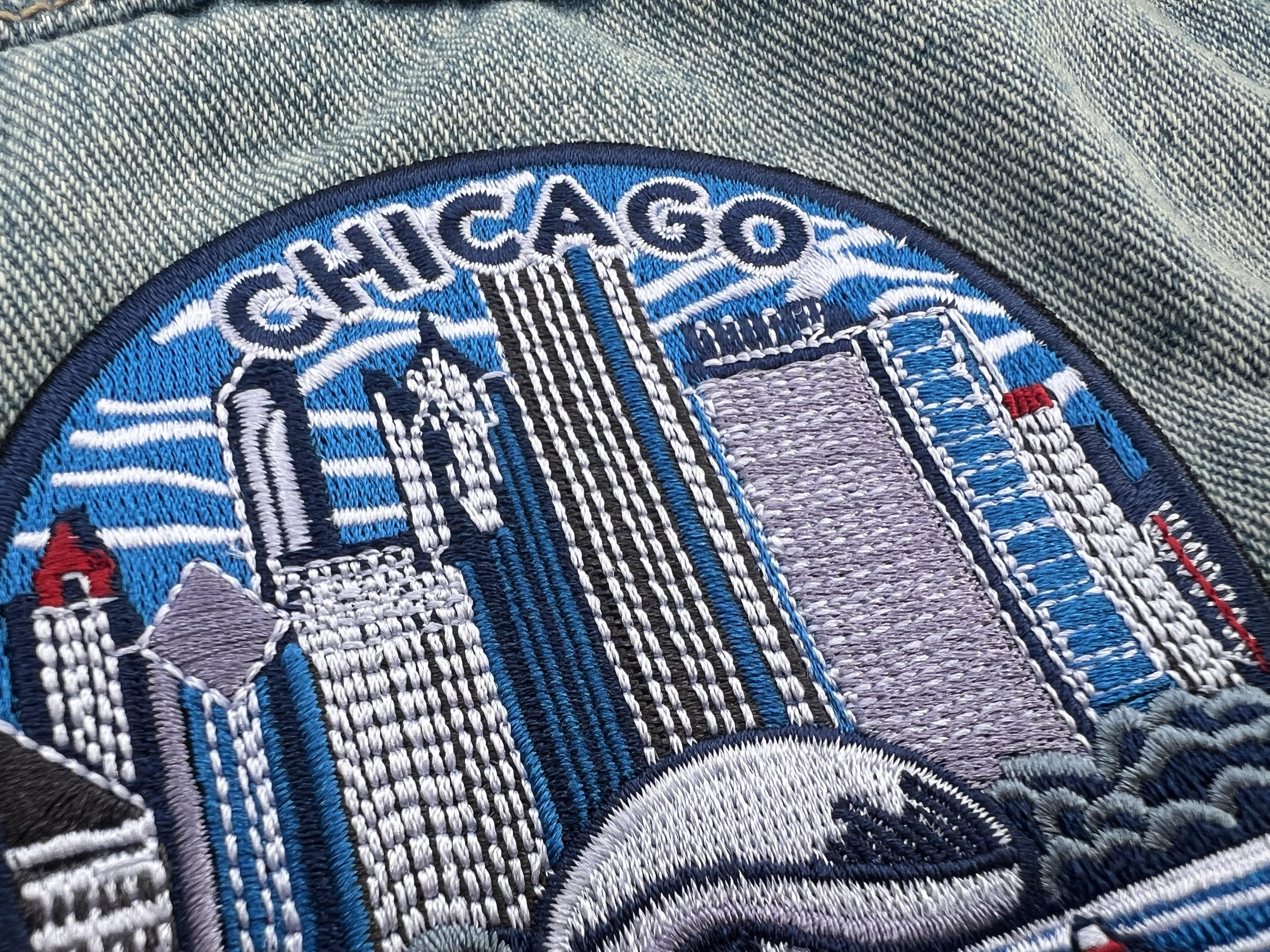 Chicago Travel Patch Gift for Traveler Iron On USA Embroidered Travel Jacket Patches Sew On Travel Accessory Hook and Loop Travel Keepsake