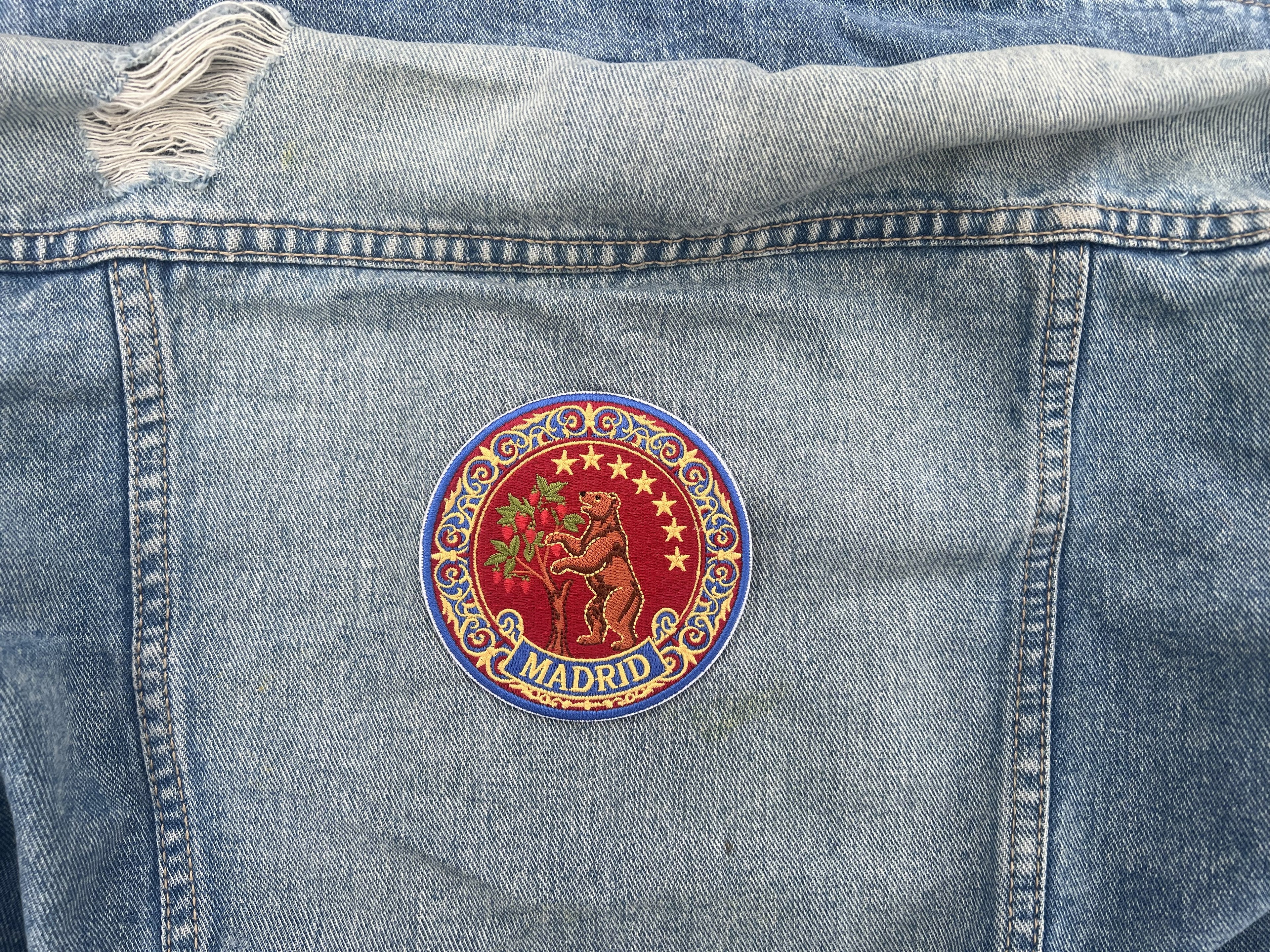 Madrid Bear Patch Embroidered Strawberry Tree Badge Hook and Loop Spanish Travel Accessory Gift Traveler Sew On Denim Travel Jacket Patch